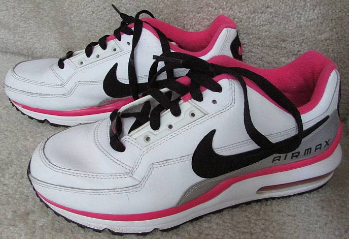 NIke Ladies Airmax Running Walking Shoes Sneakers Size 6 Style 401995 ...